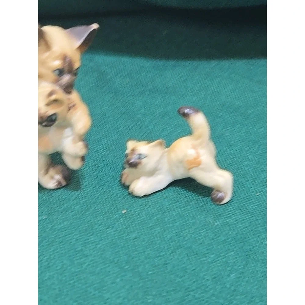 Siamese Cat Trio Miniature Figurine Mom 2 Kitten Vintage Bone China Japan